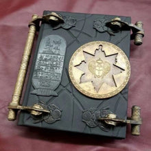 Load image into Gallery viewer, Key of Hamunaptra The Book of The Dead Prop The Mummy Can Opened Book Box Resin Ornament Decorations for Home Hogar Decoración
